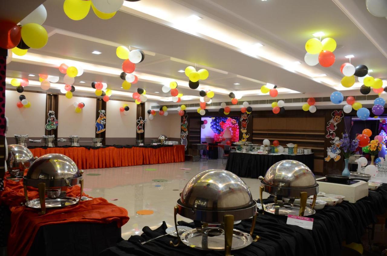 Отель Puja Residency Варанаси Экстерьер фото