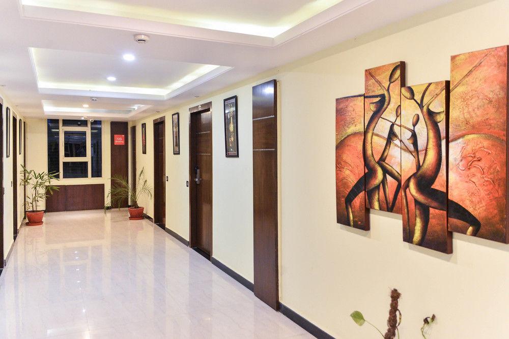 Отель Puja Residency Варанаси Экстерьер фото